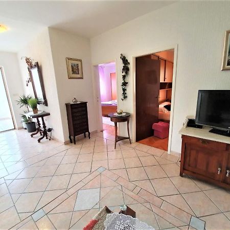 Apartments Angela Kampor المظهر الخارجي الصورة