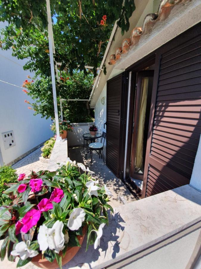 Apartments Angela Kampor المظهر الخارجي الصورة