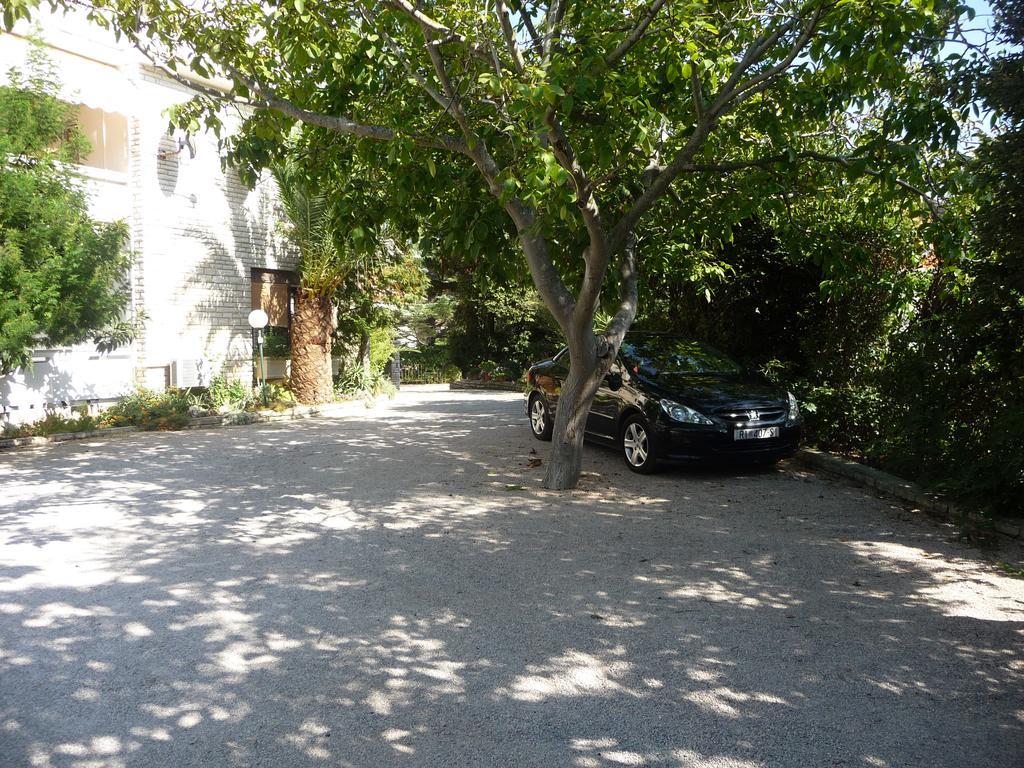 Apartments Angela Kampor المظهر الخارجي الصورة